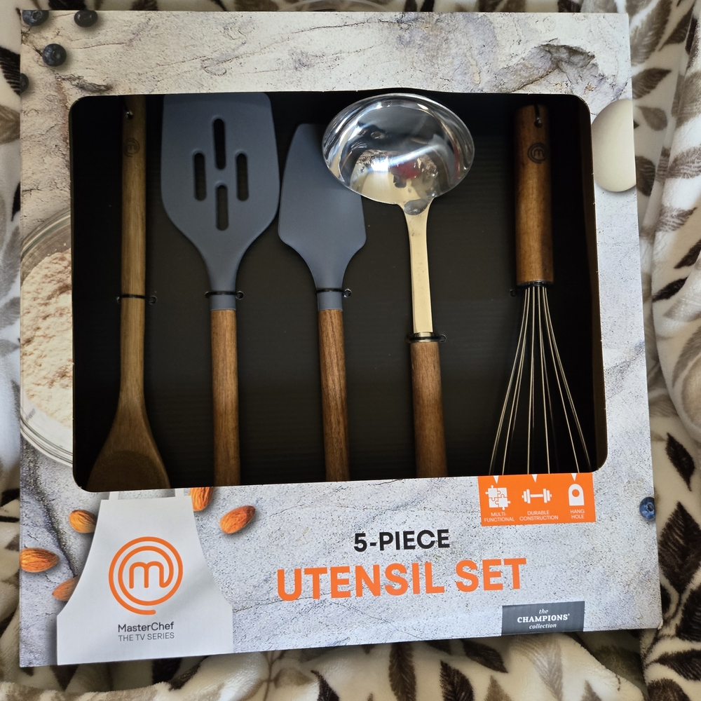5-Piece Utensil Set - Black and Silver